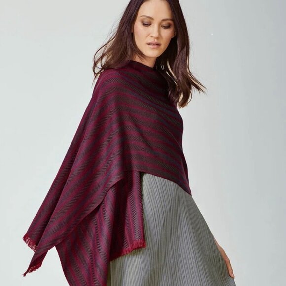 Lambswool Scarf - Ireland - Wine & Blue - Lisbeth Mulcahy - Picture 10 of 10